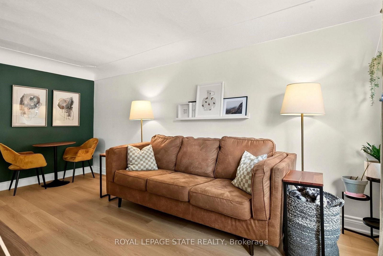 107 Reid Avenue N • Hamilton, ON photo 5
