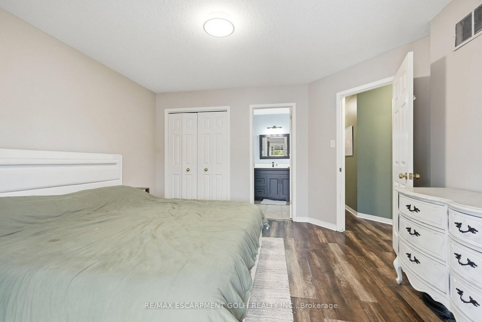 13 Golden Acres Drive • West Lincoln, ON photo 13