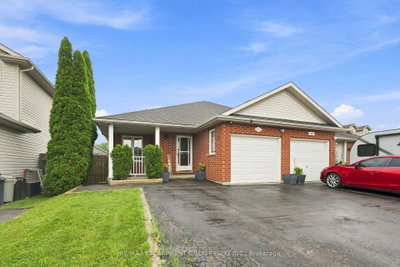 13 Golden Acres Drive • West Lincoln, ON photo 3