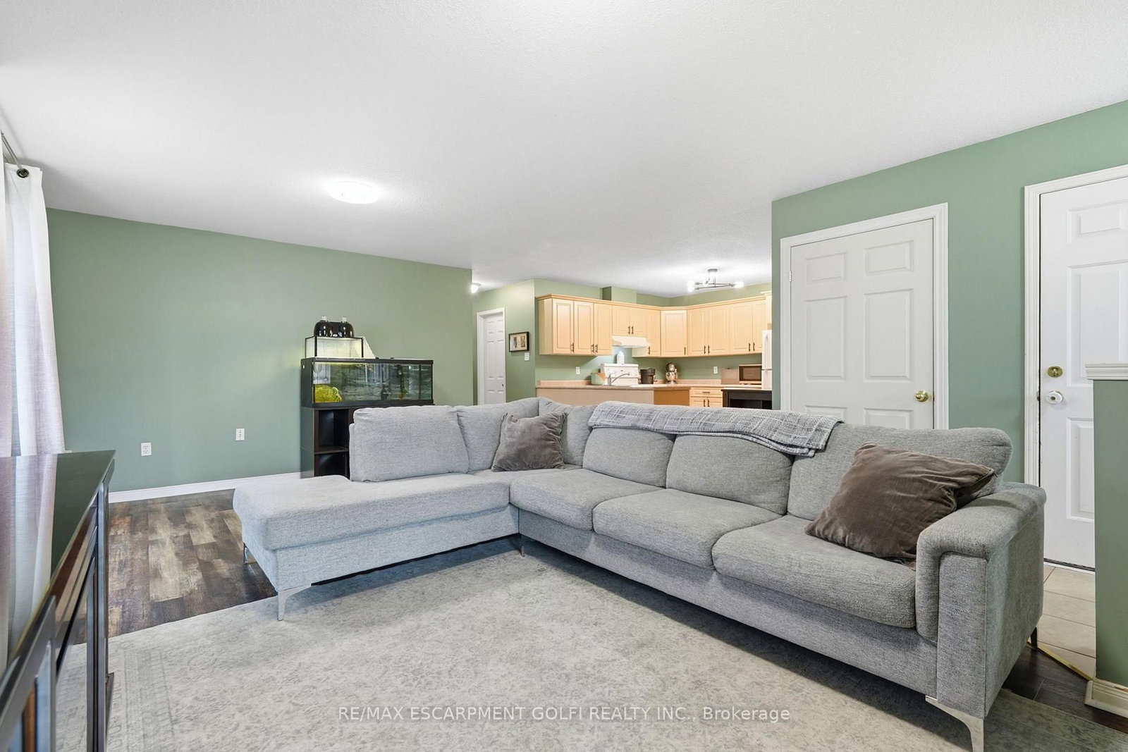 13 Golden Acres Drive • West Lincoln, ON photo 6