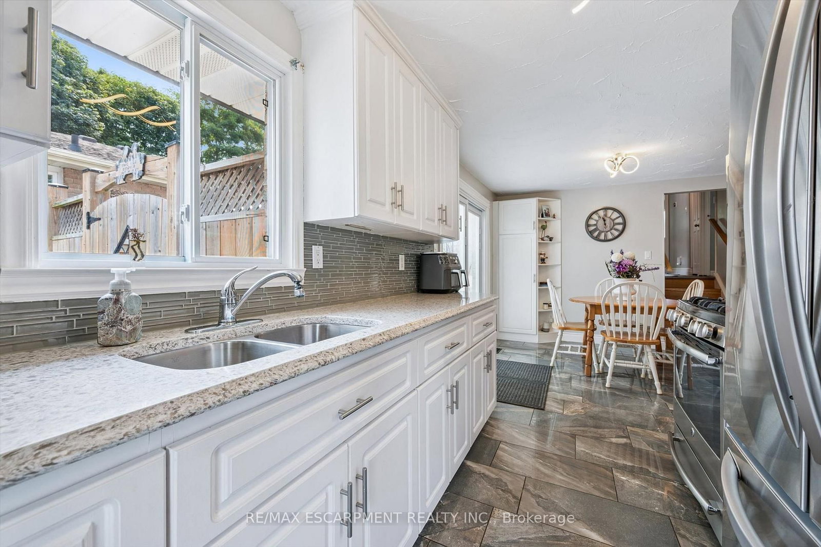 847 Doon Village Road • Kitchener, ON photo 5