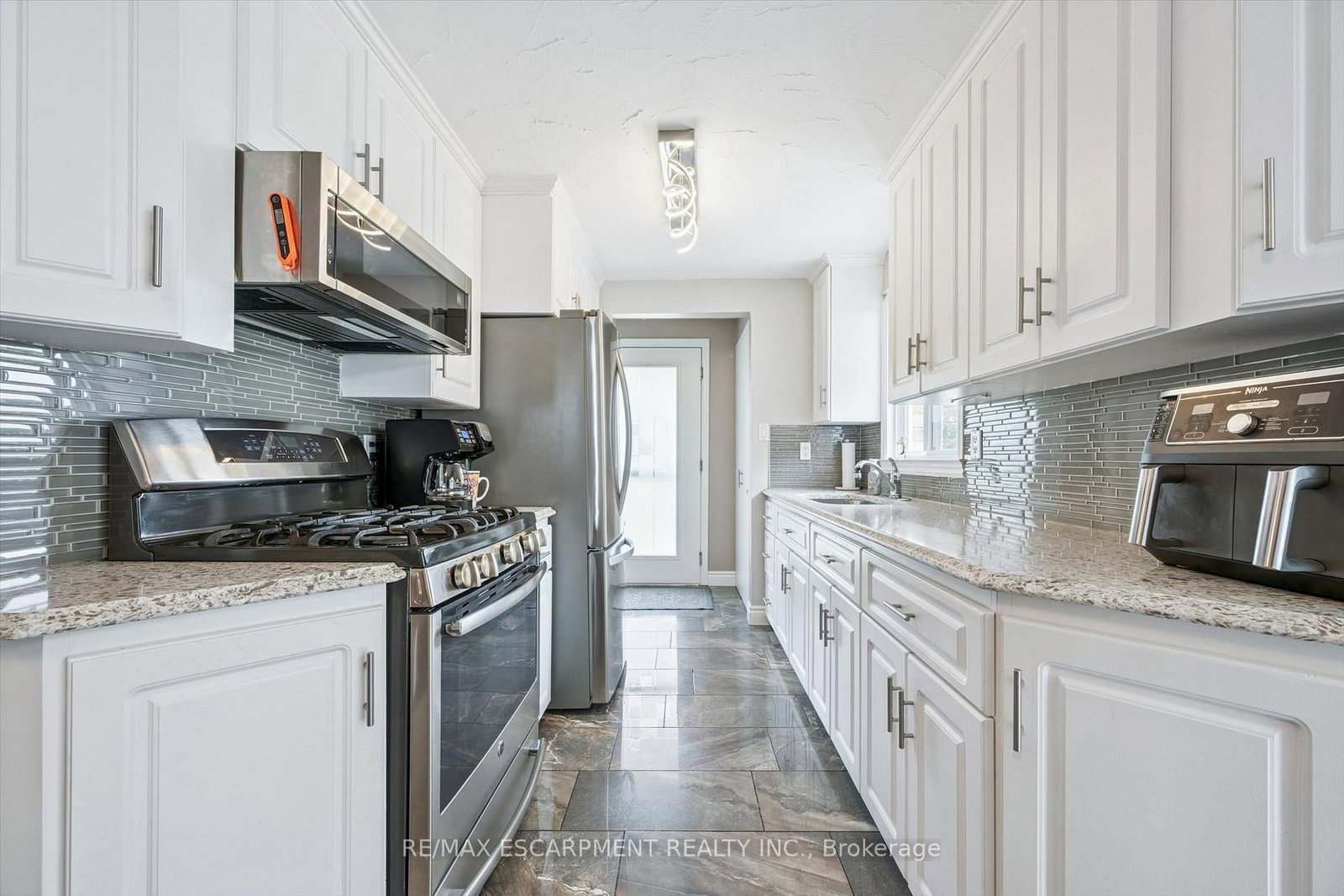 847 Doon Village Road • Kitchener, ON photo 7