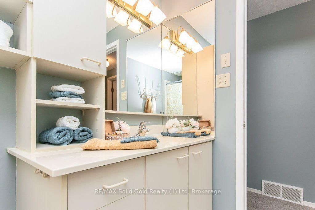 66 Shea Crescent • Kitchener, ON photo 16