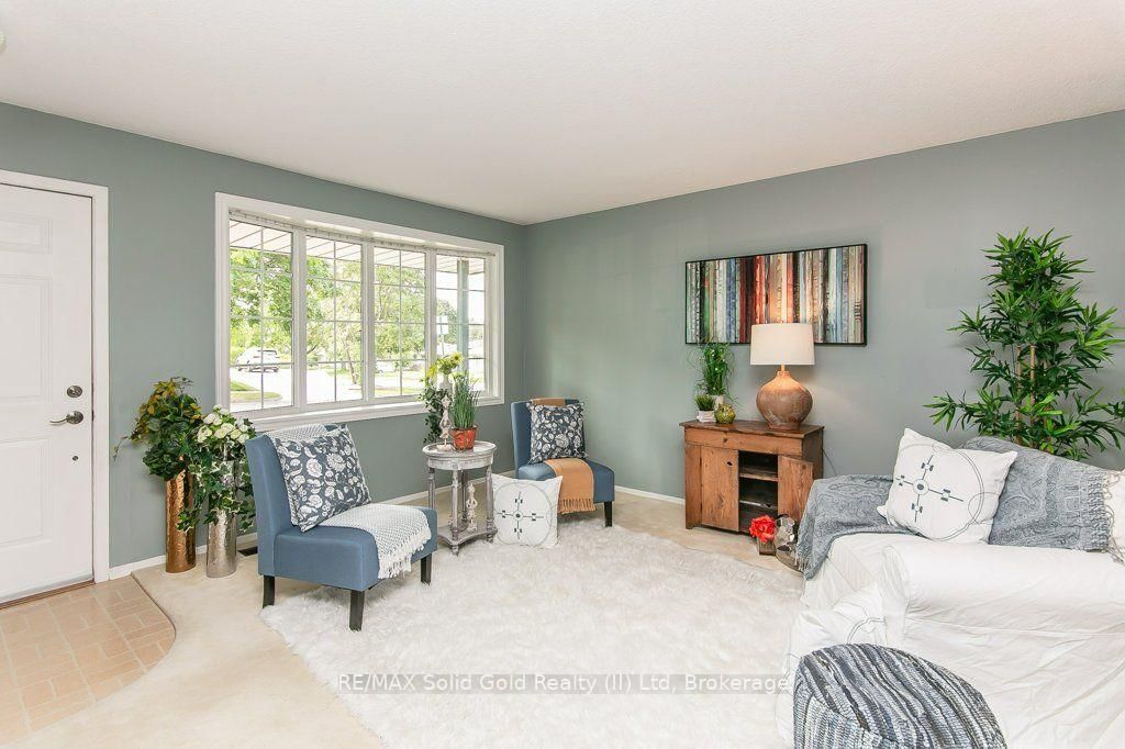 66 Shea Crescent • Kitchener, ON photo 6
