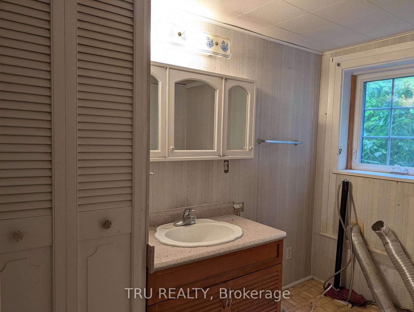 12013 Hogaboam Road • North Dundas, ON photo 13
