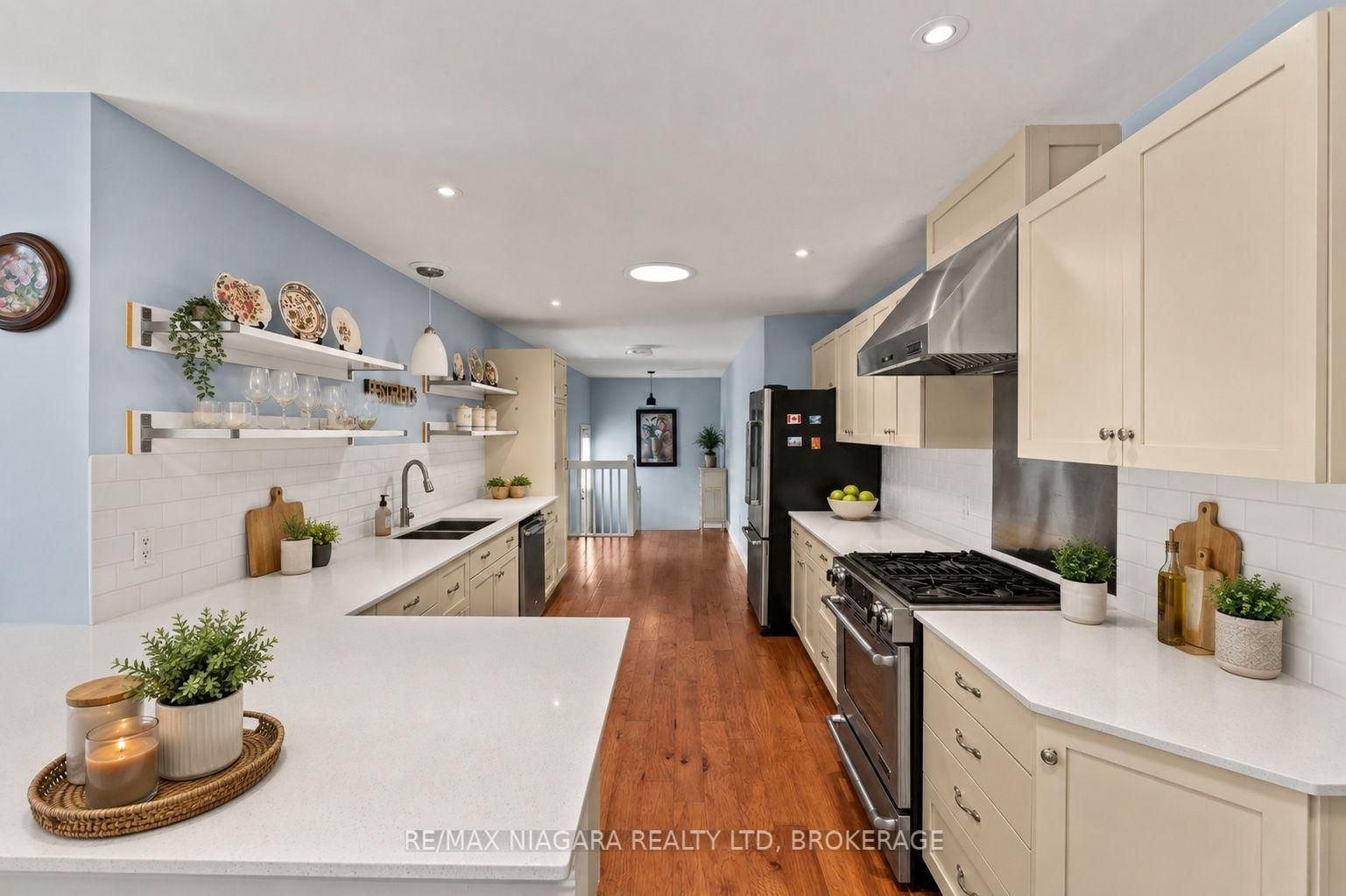 90 Mary Street • Niagara-on-the-Lake, ON photo 12