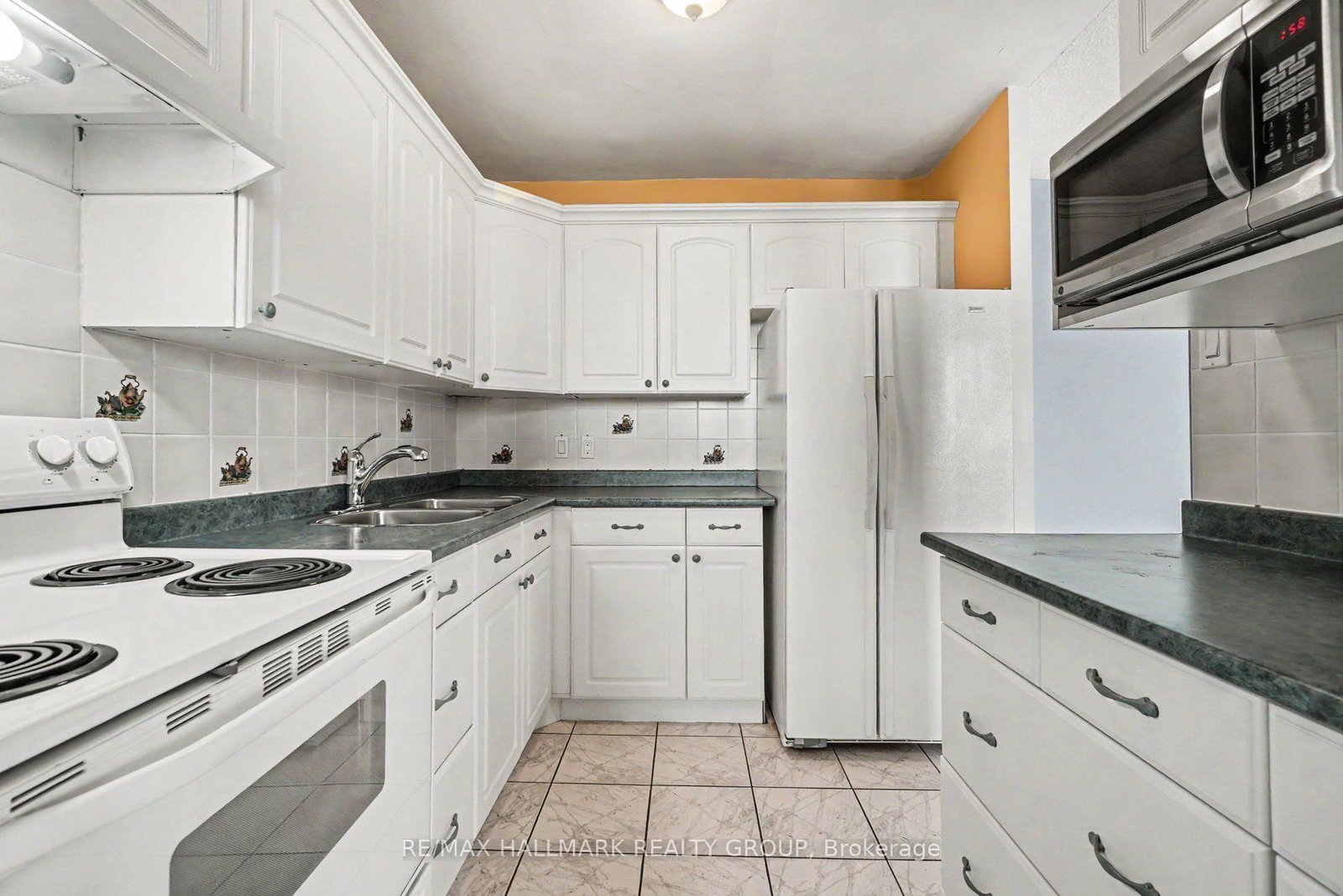 2000 Jasmine Crescent • #1417 • Ottawa, ON photo 16
