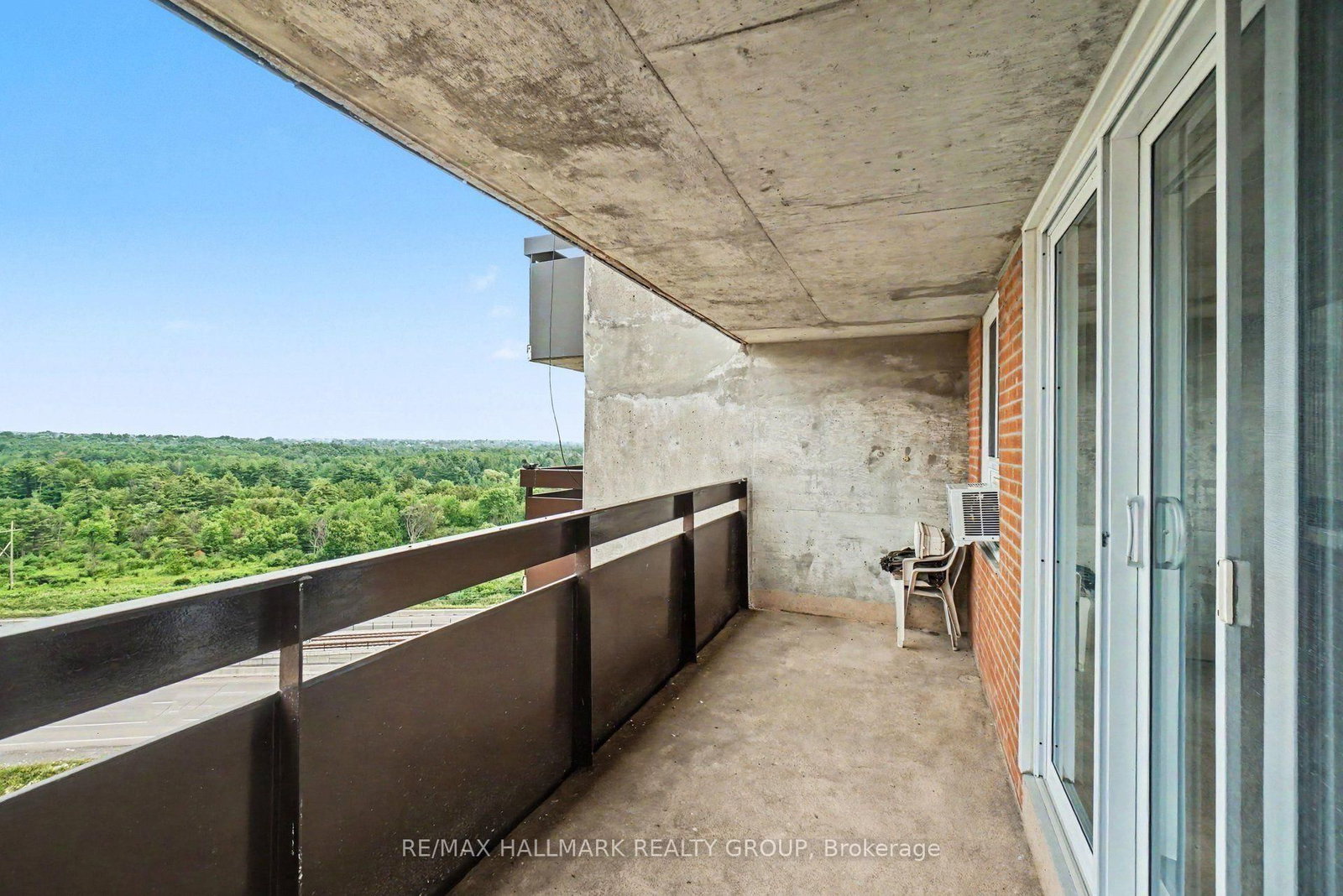 2000 Jasmine Crescent • #1417 • Ottawa, ON photo 27