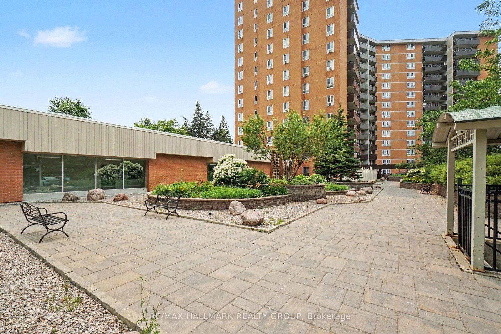 2000 Jasmine Crescent • #1417 • Ottawa, ON photo 37