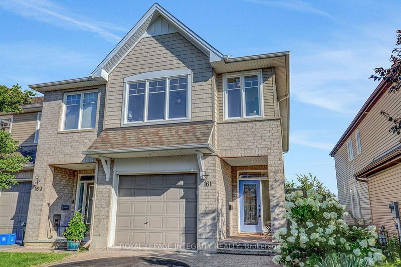 161 Mojave Crescent