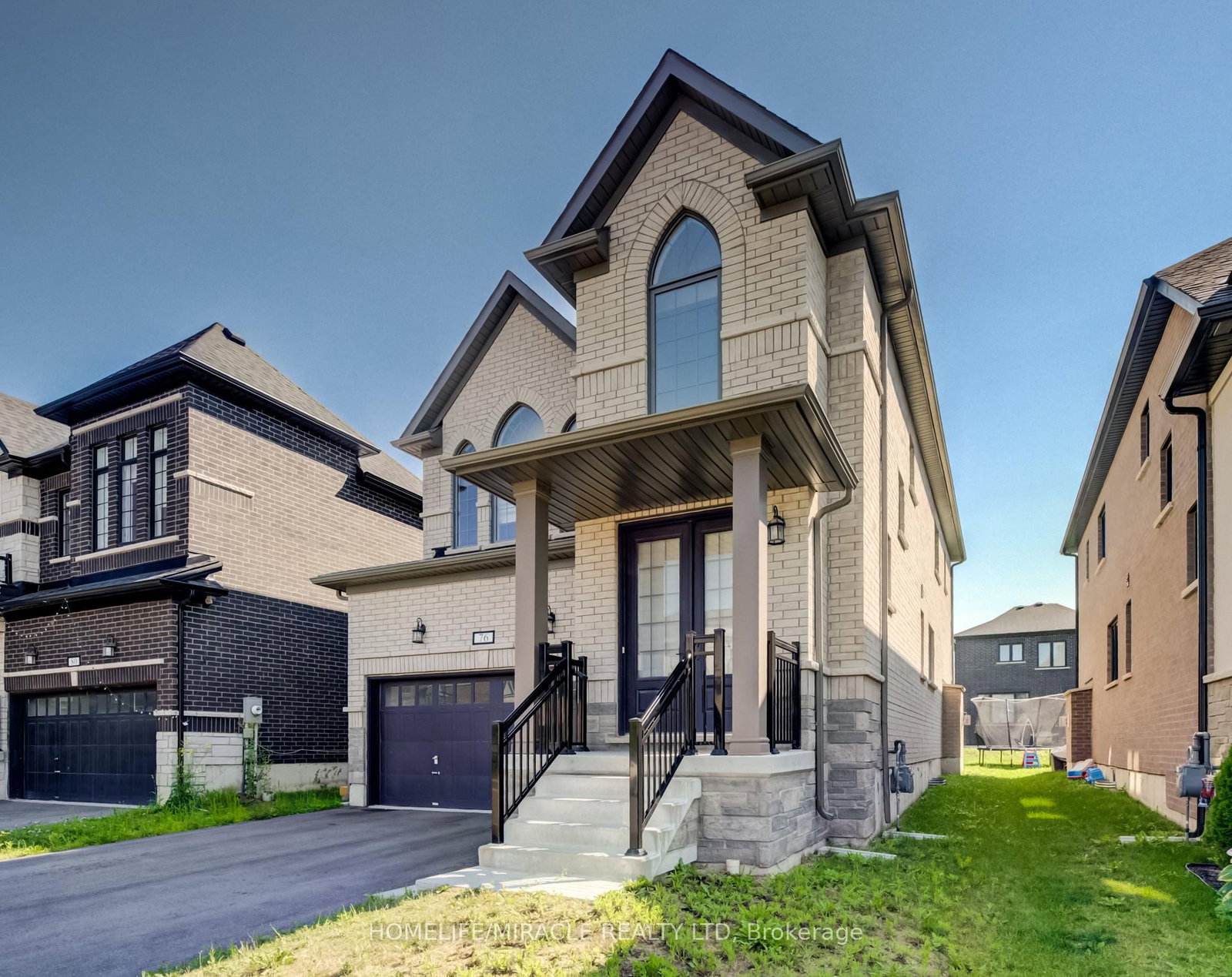 76 Mackay Drive • Woodstock, ON photo 3