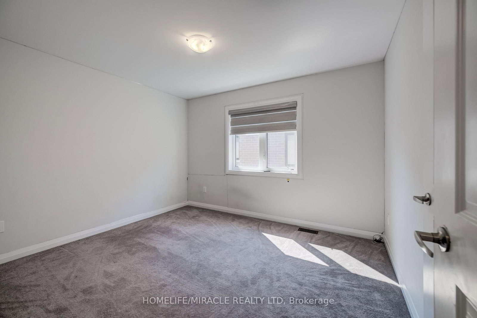 76 Mackay Drive • Woodstock, ON photo 31