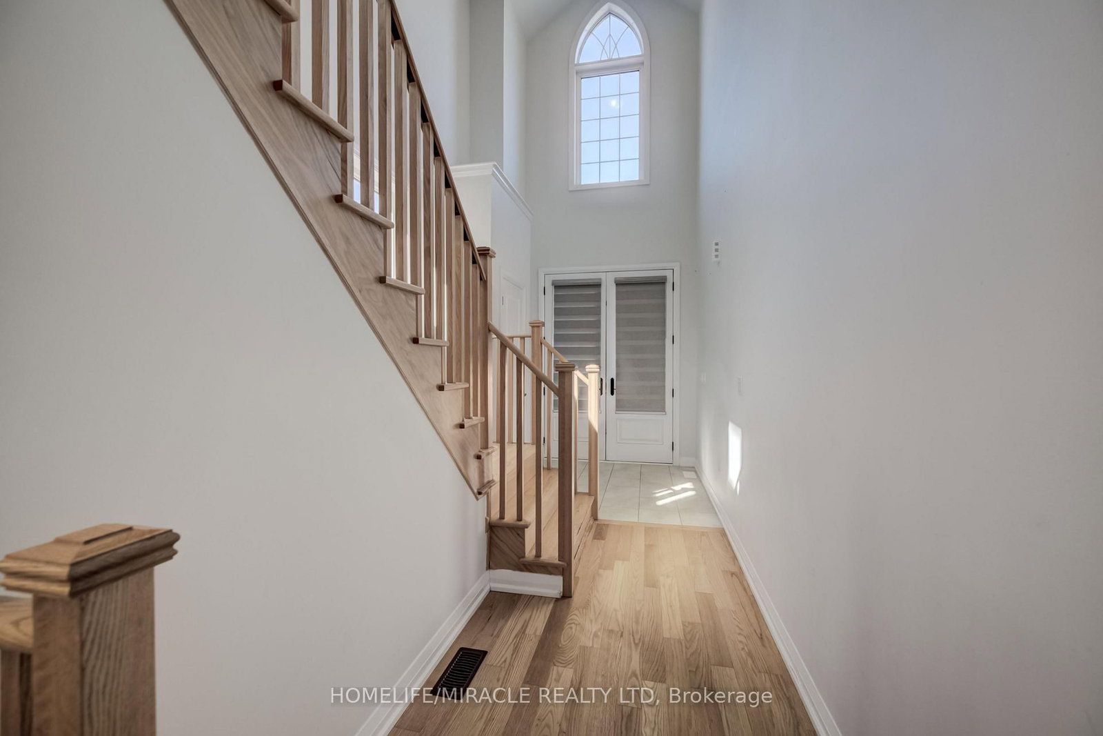 76 Mackay Drive • Woodstock, ON photo 6