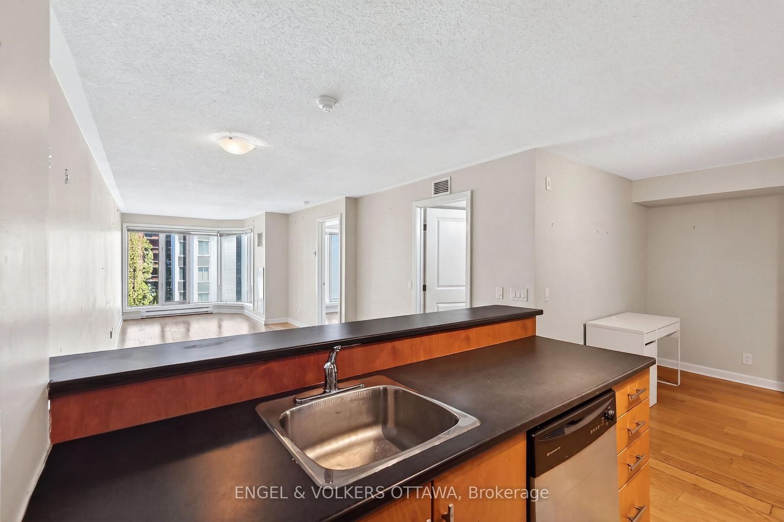 138 Somerset Street W • #604 • Ottawa, ON photo 9