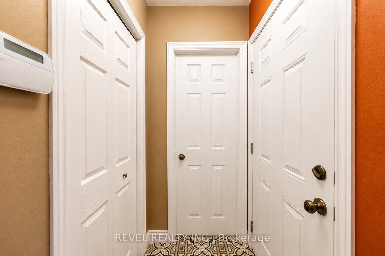 218 Macaulay Street E • Hamilton, ON photo 19
