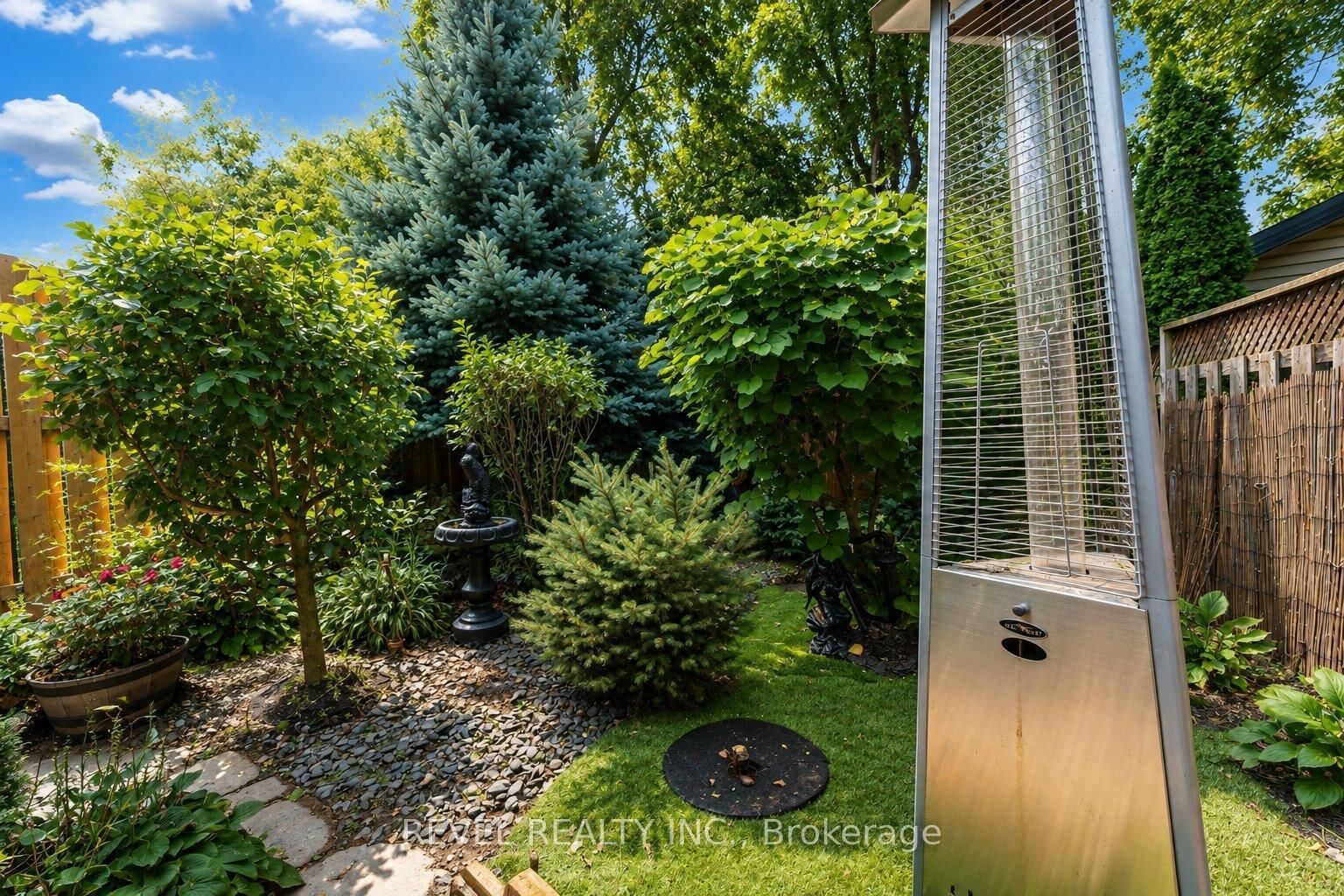 218 Macaulay Street E • Hamilton, ON photo 36