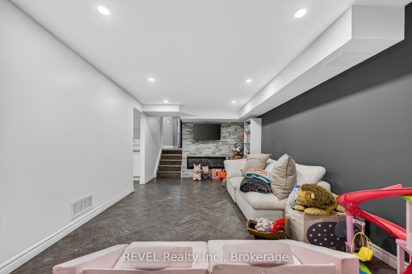 34 Royal York Road • St. Catharines, ON photo 35