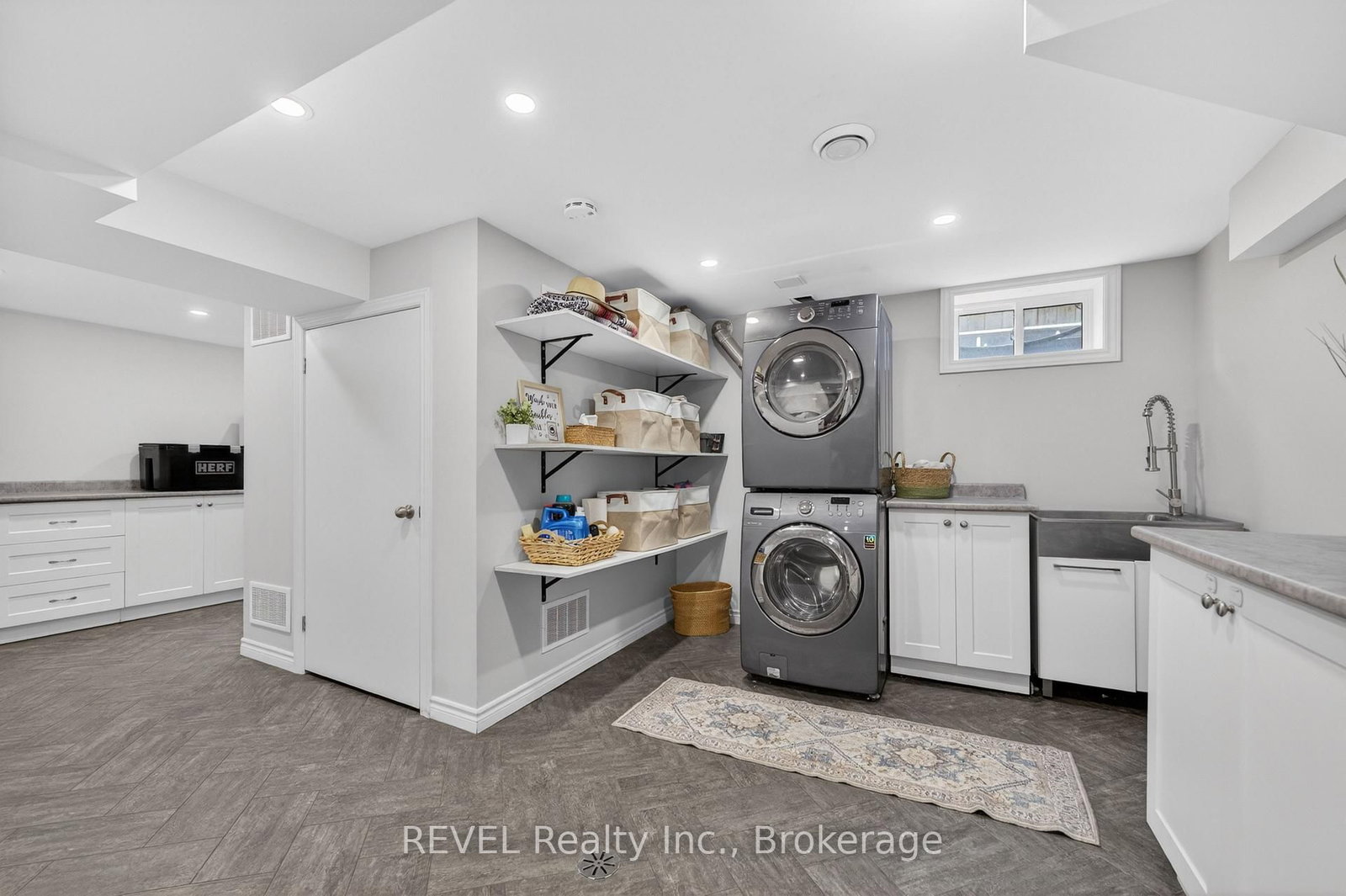 34 Royal York Road • St. Catharines, ON photo 36