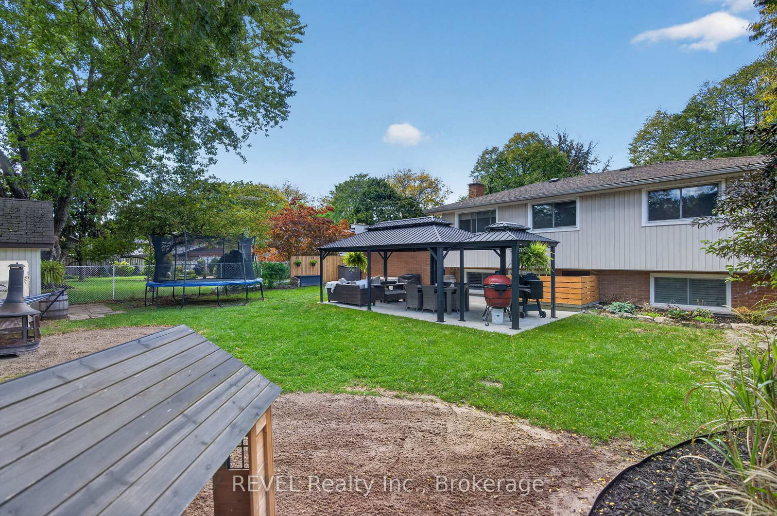 34 Royal York Road • St. Catharines, ON photo 40