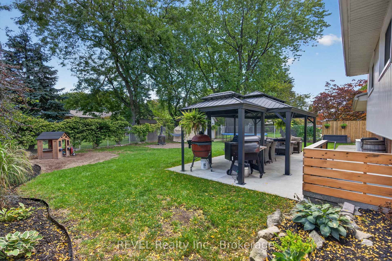 34 Royal York Road • St. Catharines, ON photo 45