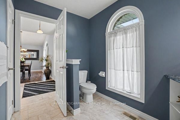 8 Upton Court • North Dumfries, ON photo 21