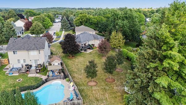 8 Upton Court • North Dumfries, ON photo 46