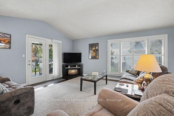8 Upton Court • North Dumfries, ON photo 8