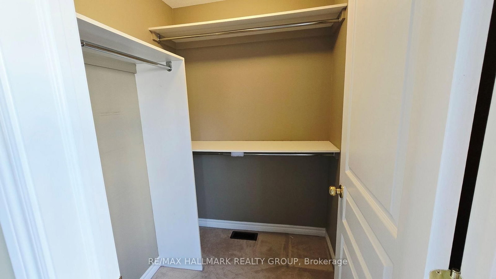 50 Edenvale Drive • Ottawa, ON photo 15