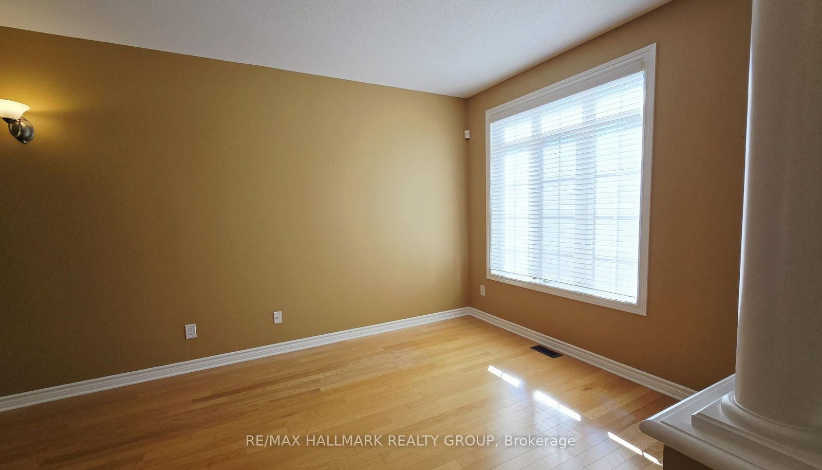 50 Edenvale Drive • Ottawa, ON photo 6