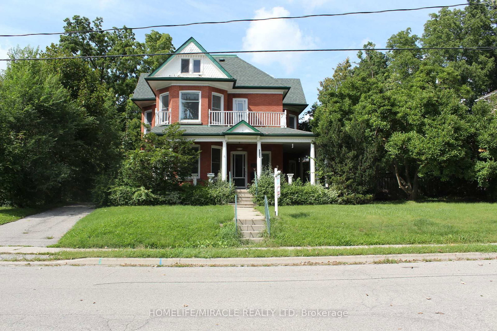 114 Frances Street • Ingersoll, ON photo 3