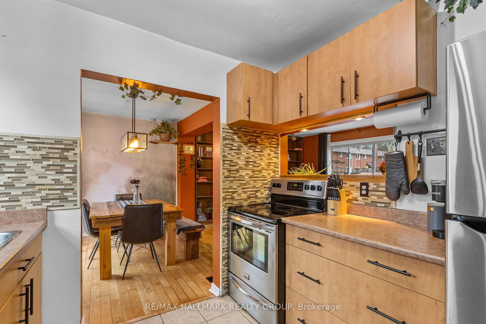 779 Borthwick Avenue • Ottawa, ON photo 11