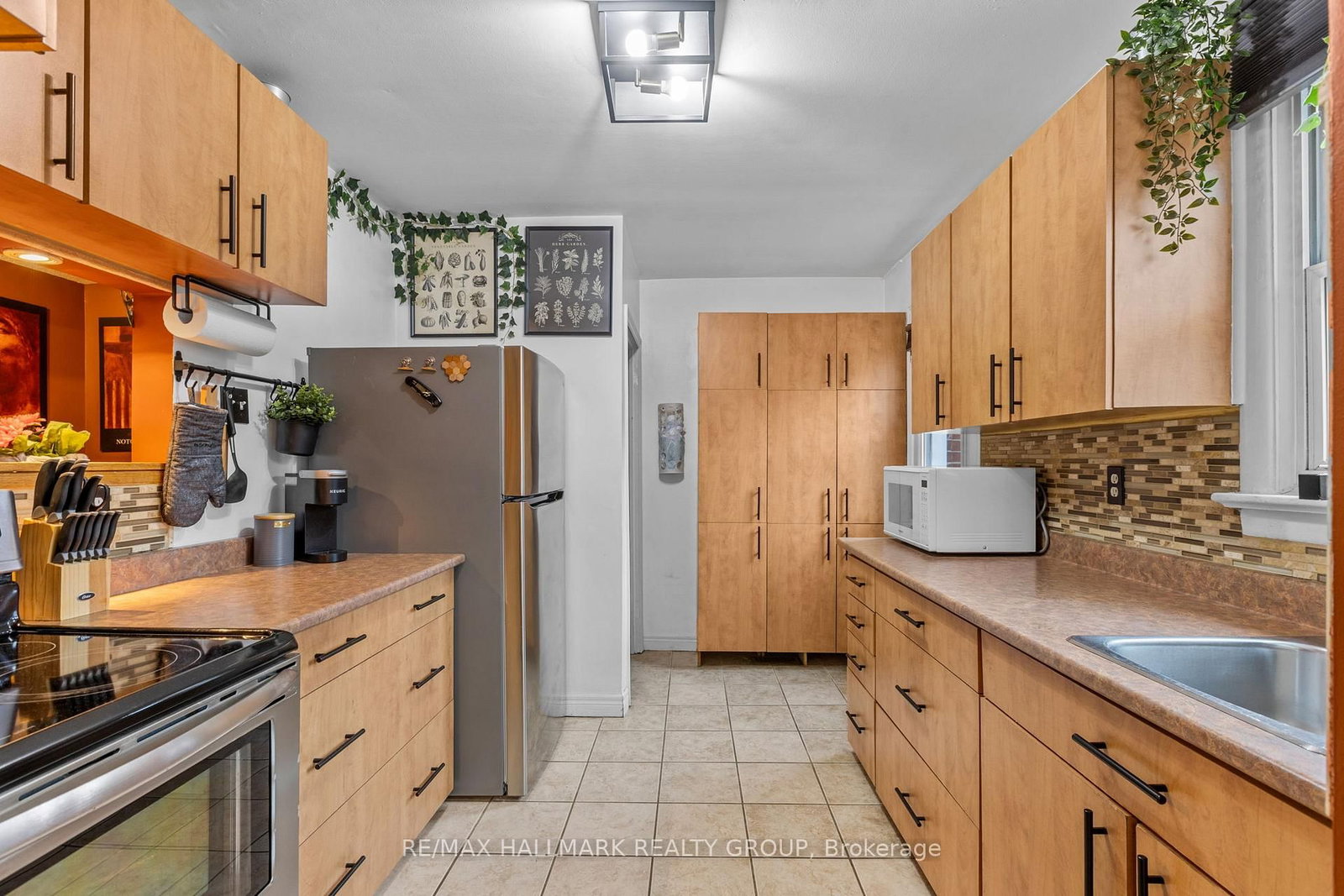 779 Borthwick Avenue • Ottawa, ON photo 12