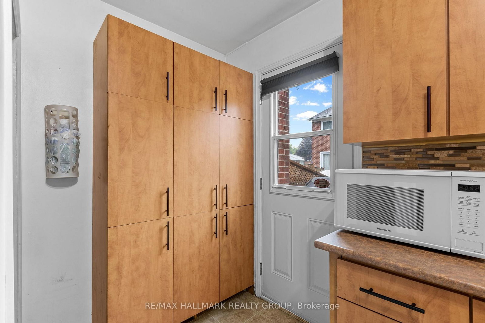 779 Borthwick Avenue • Ottawa, ON photo 14