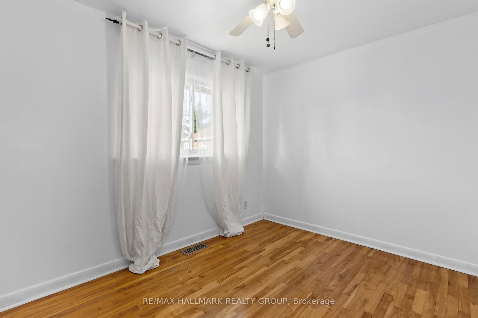 779 Borthwick Avenue • Ottawa, ON photo 19