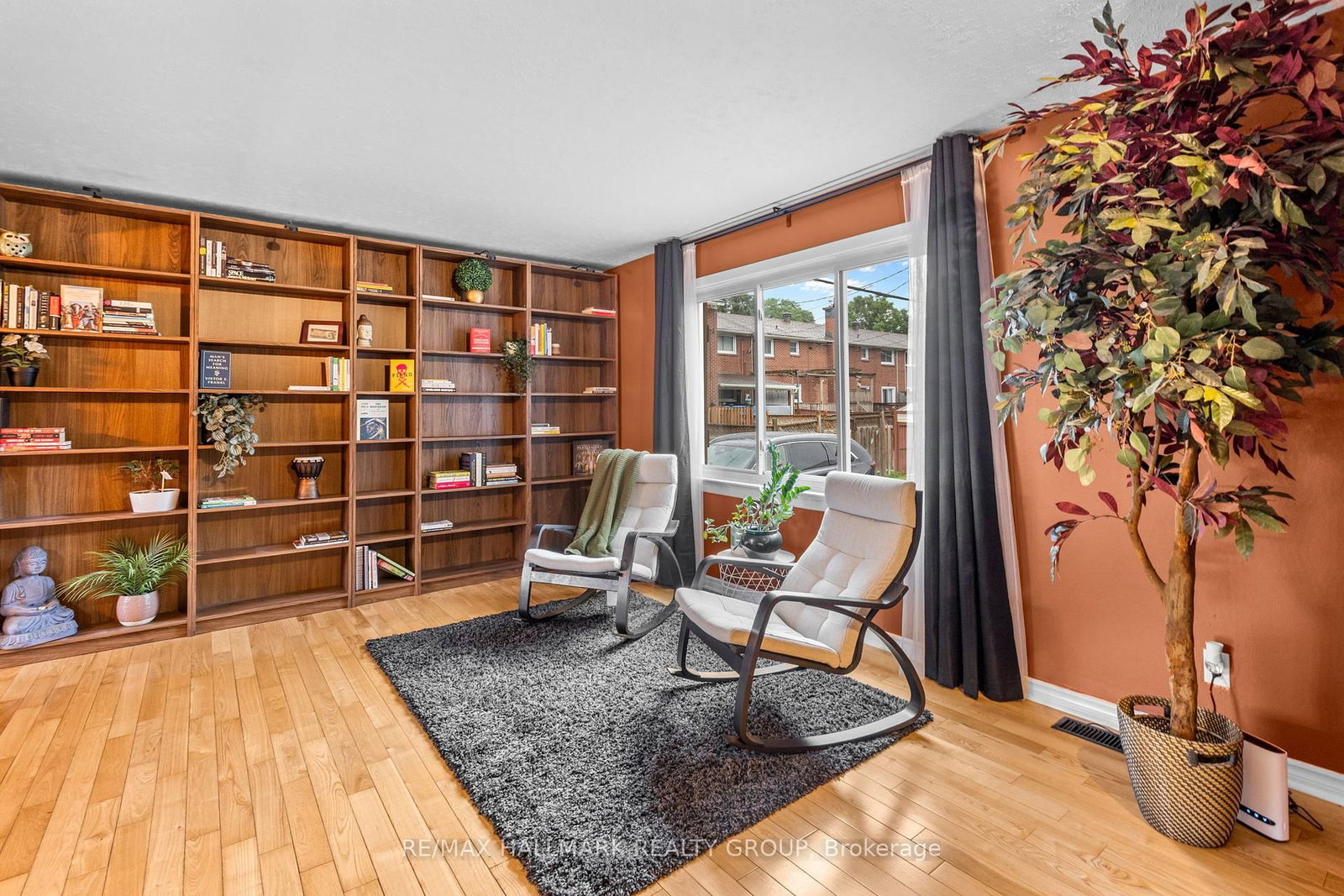 779 Borthwick Avenue • Ottawa, ON photo 8