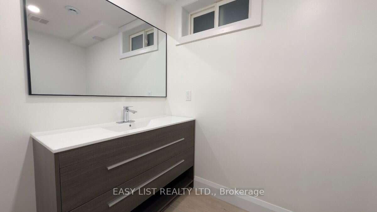 1895 Savoy Place • Ottawa, ON photo 34