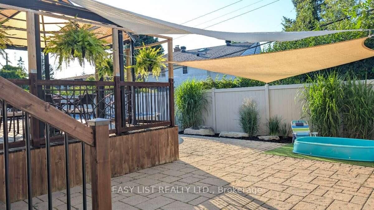 1895 Savoy Place • Ottawa, ON photo 38