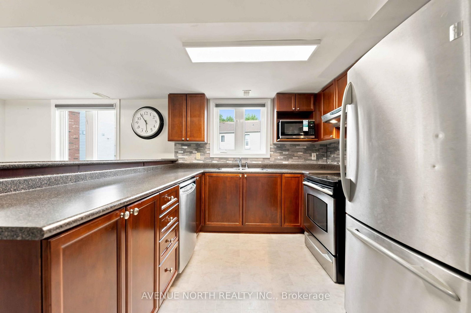 125 Tall Pines Private • Ottawa, ON photo 11