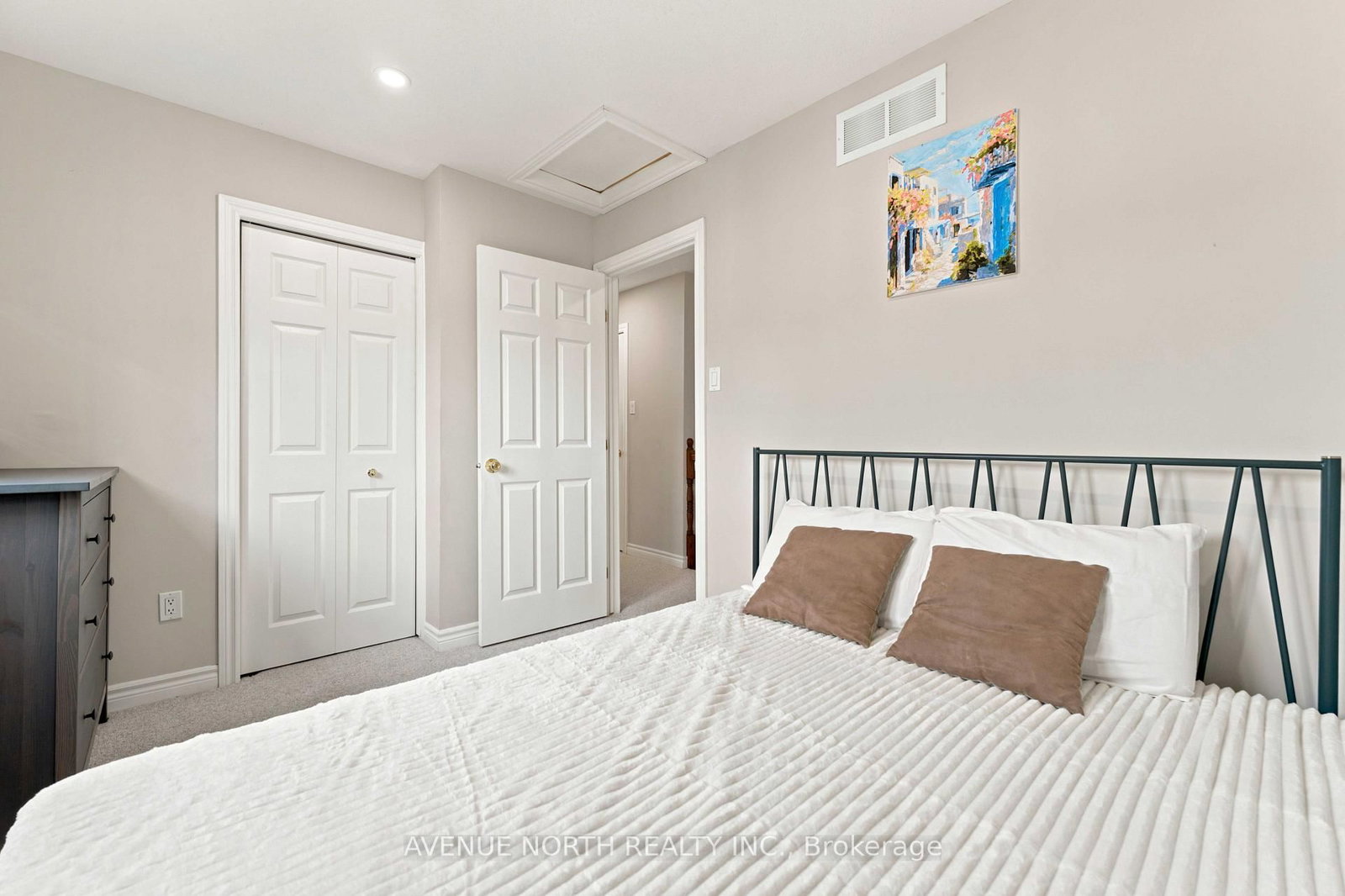 125 Tall Pines Private • Ottawa, ON photo 25