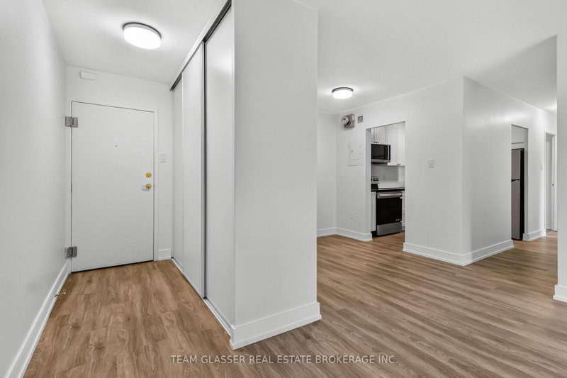 302 - 735 Wonderland Road S