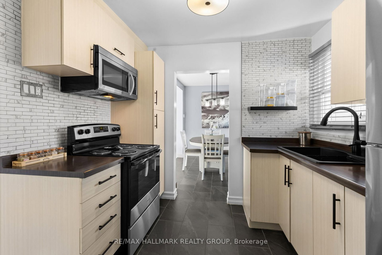 789 Borthwick Avenue • Ottawa, ON photo 13