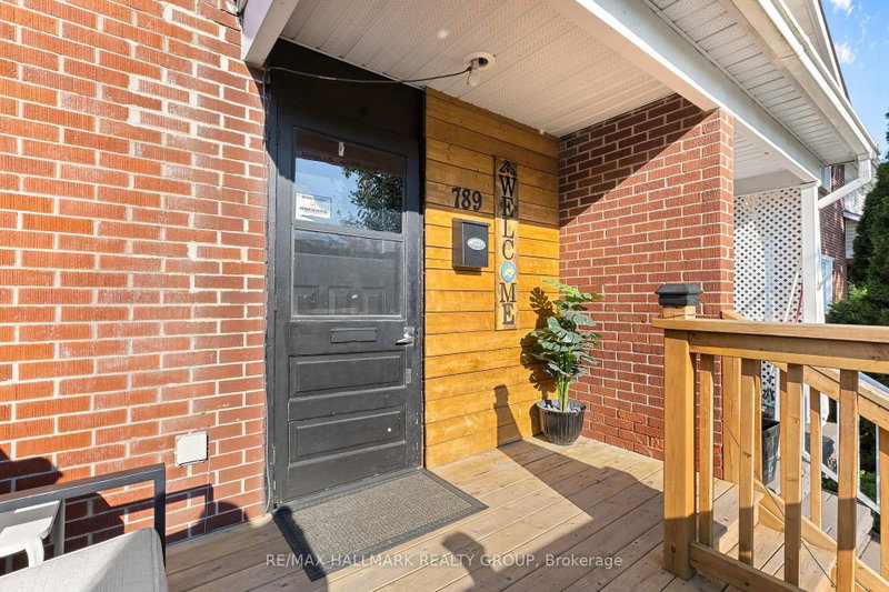 789 Borthwick Avenue