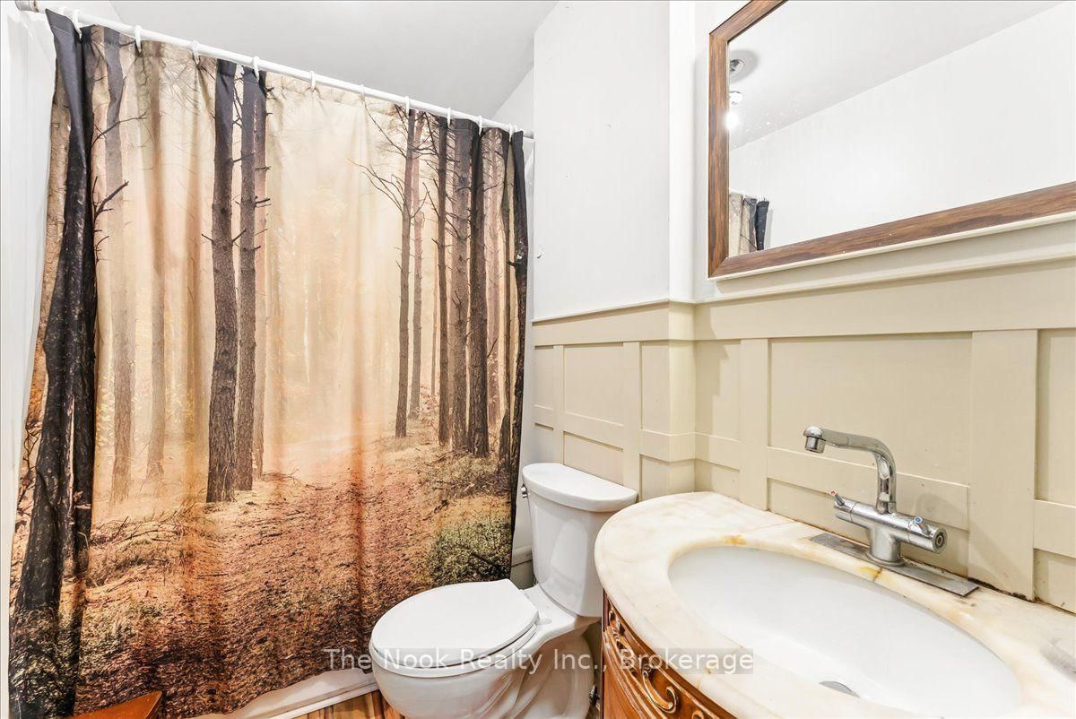 21 Dennistoun Avenue • Peterborough, ON photo 12