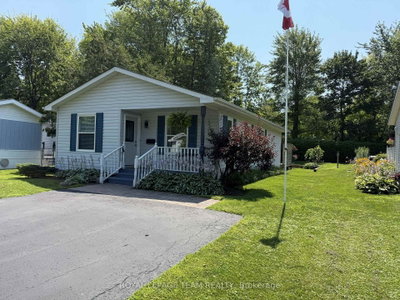 1028 Teena Colleen Private • Greely, ON photo 2