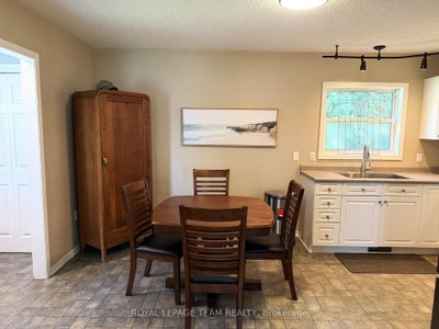 1028 Teena Colleen Private • Greely, ON photo 7