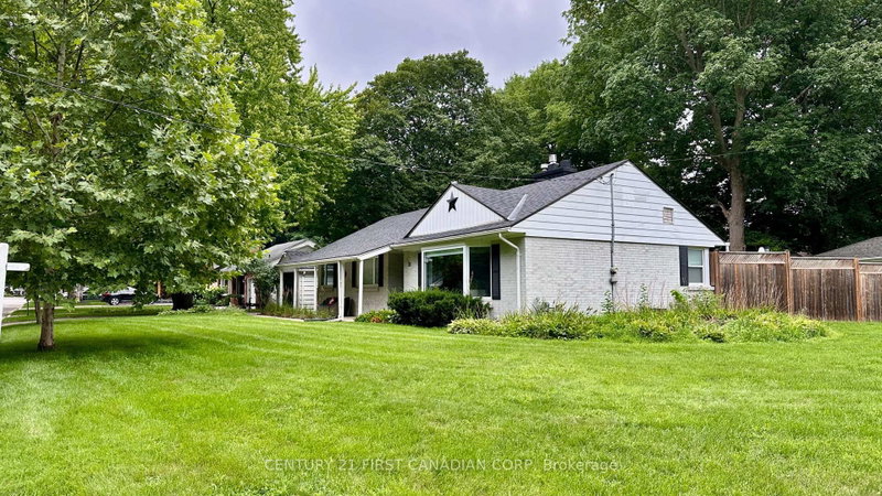 33 Braemar Crescent