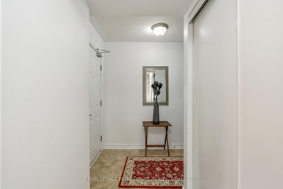 510 Stonefield Private • #2 • Ottawa, ON photo 3