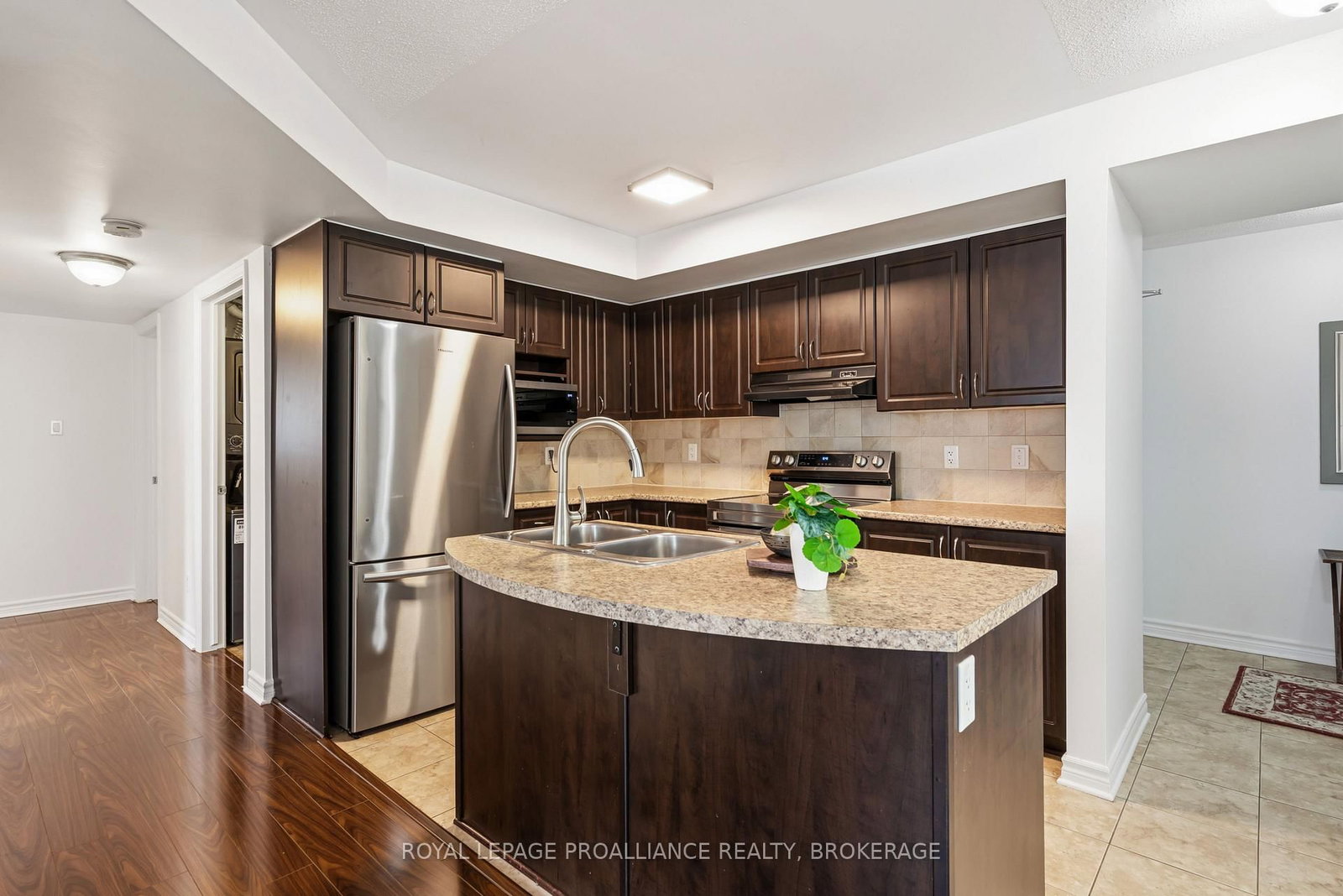 510 Stonefield Private • #2 • Ottawa, ON photo 7