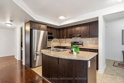 510 Stonefield Private • #2 • Ottawa, ON photo 7
