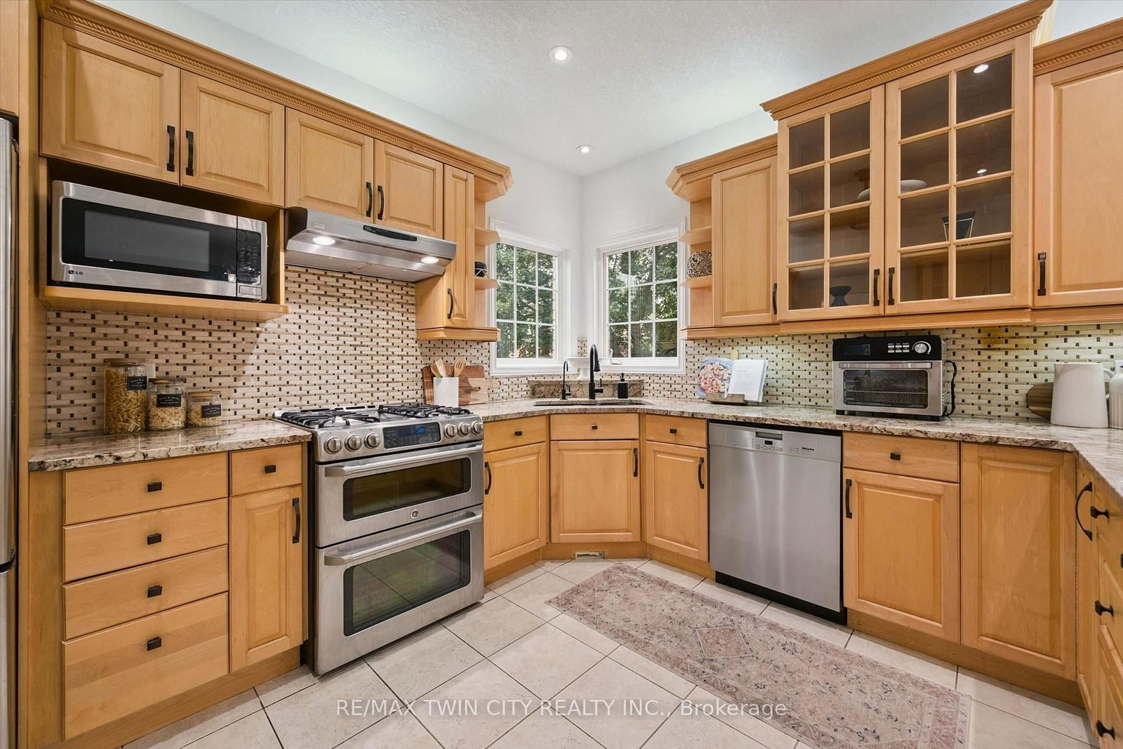 608 Bluenose Crescent • Waterloo, ON photo 12